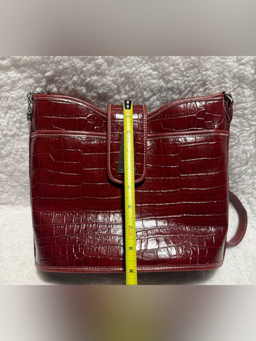 Women's Croc-Embossed Leather Shoulder Bag - Burgundy - Picture 11 of 11